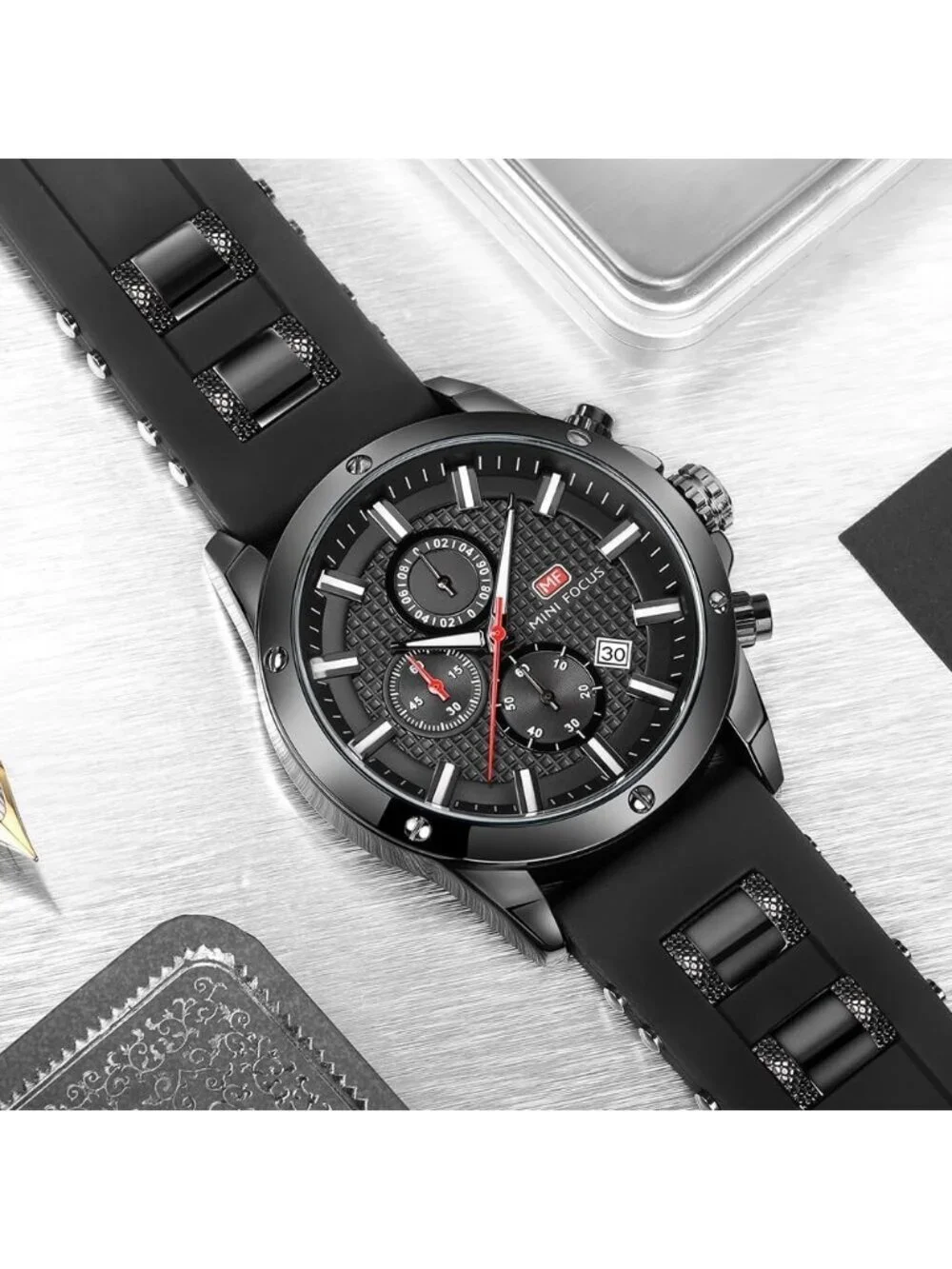Mens Black Analog Quartz Waterproof Chronograph Classic Stylish Casual Watch